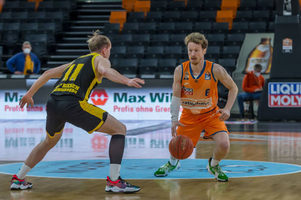 管理层本希 管理层本希